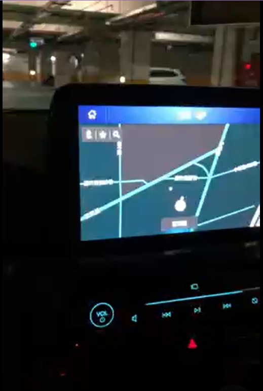 KUGA 中控螢幕都會發出滋滋滋的聲音嗎？